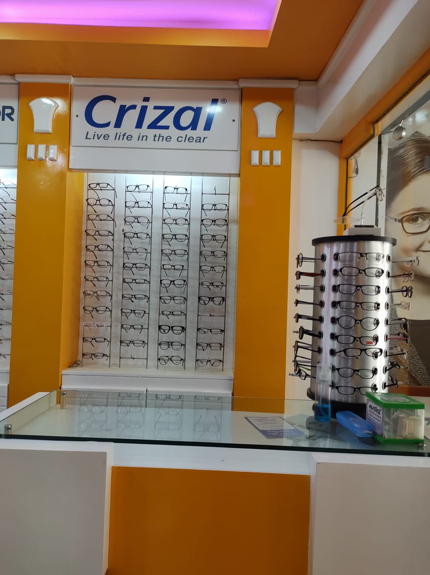 L ROI EYE CLINIC & OPTICALS CHERUPUZHA