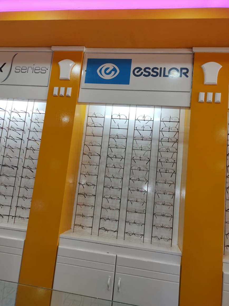 L ROI EYE CLINIC & OPTICALS CHERUPUZHA